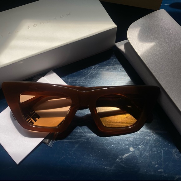 Elisa Johnson Lori Sunglasses - Picture 5 of 10